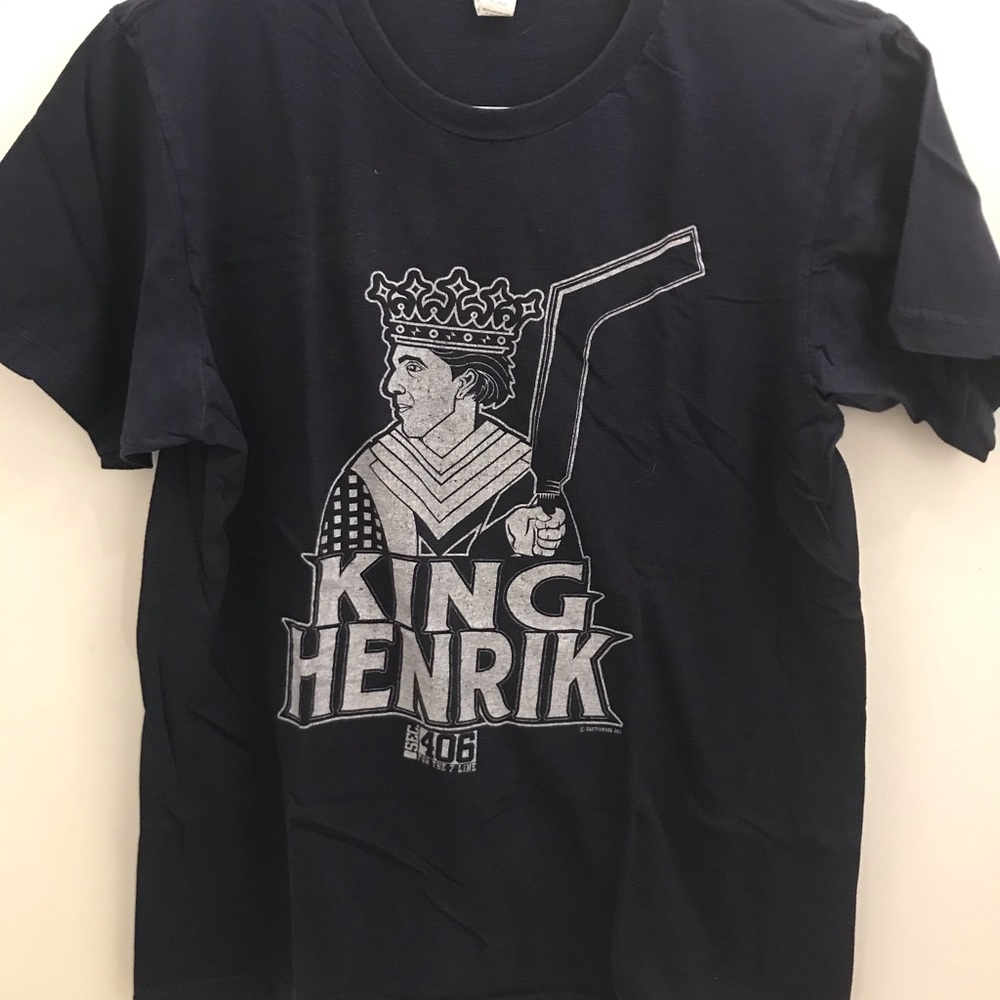 Section 406 King Henrik Rangers medium t-shirt